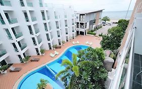 โรงแรมดราก้อนบีชรีสอร์ต